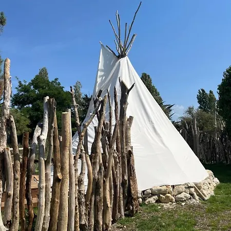 Tipi Village Navajos * Le Verdon-sur-Mer